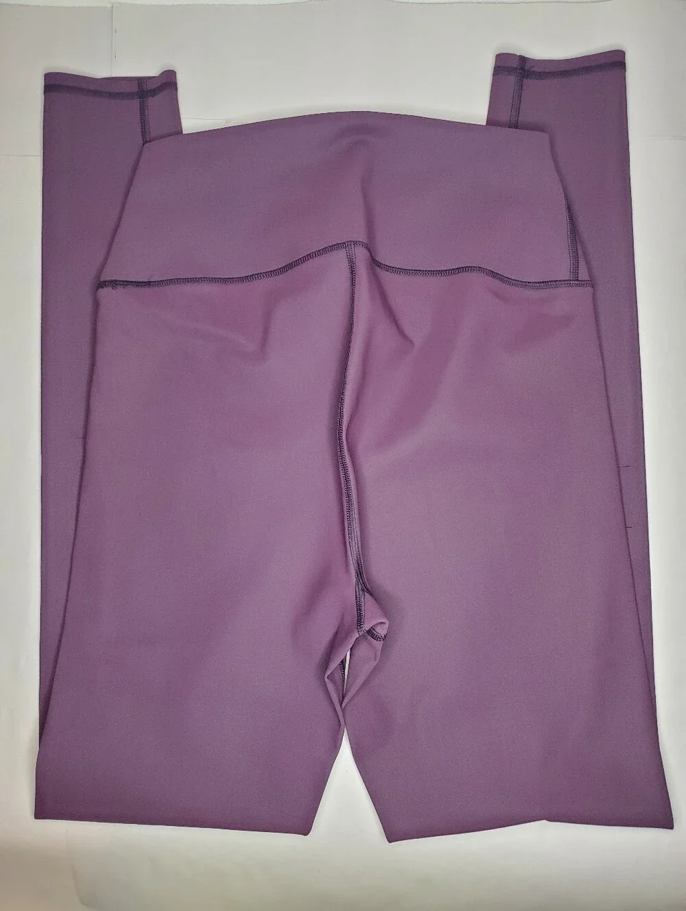 High Waist Ripped Warrior Leggings in Eggplant Size L